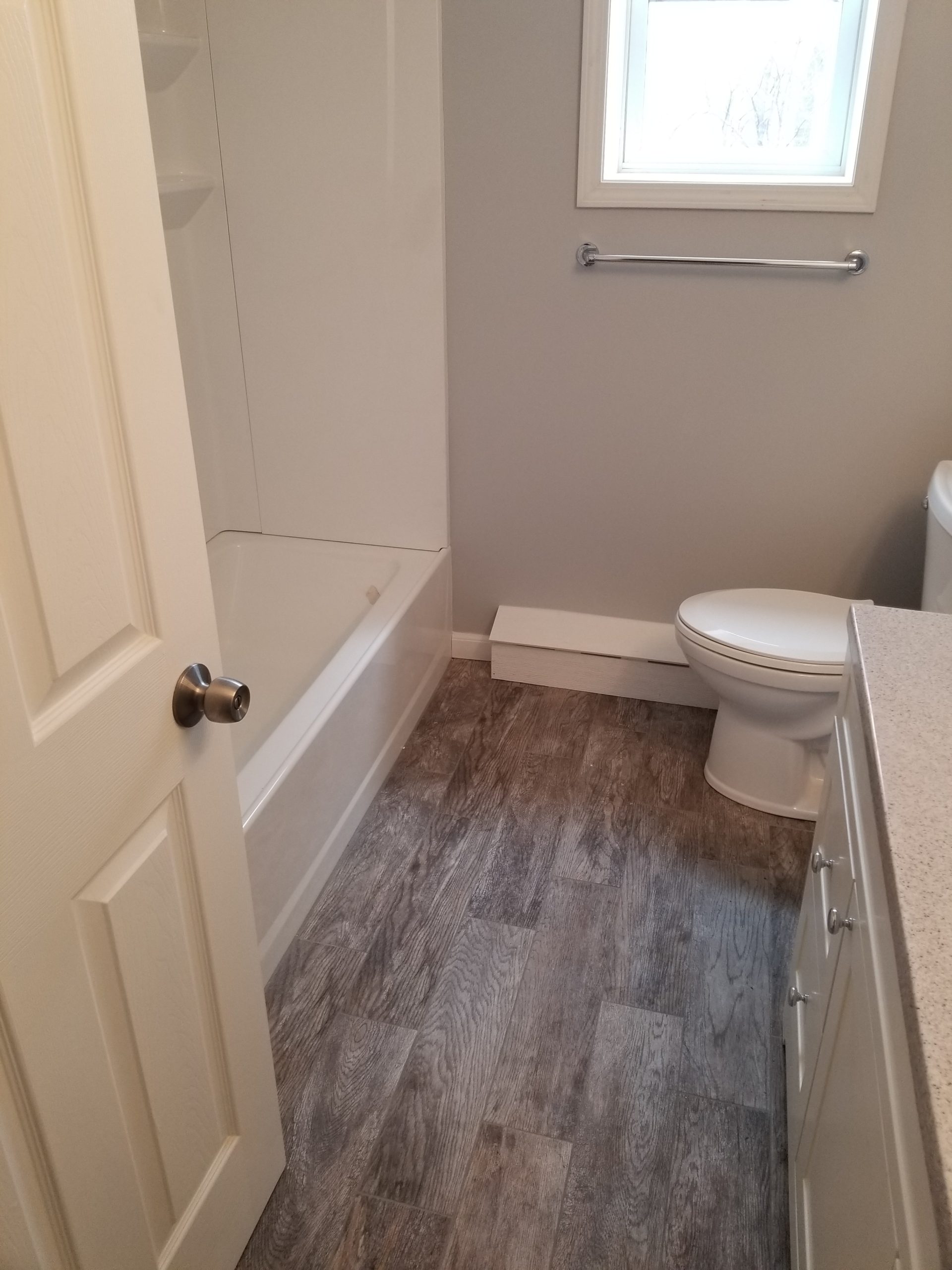 chaska-triplex-lower-bathroom